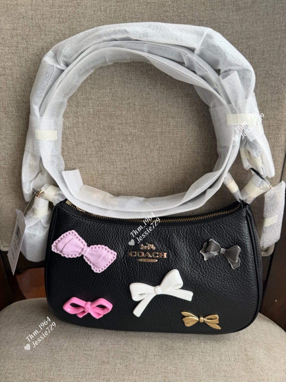 NWT！COACH Teri Shoulder Bag With Bows And Charms（CDY93）